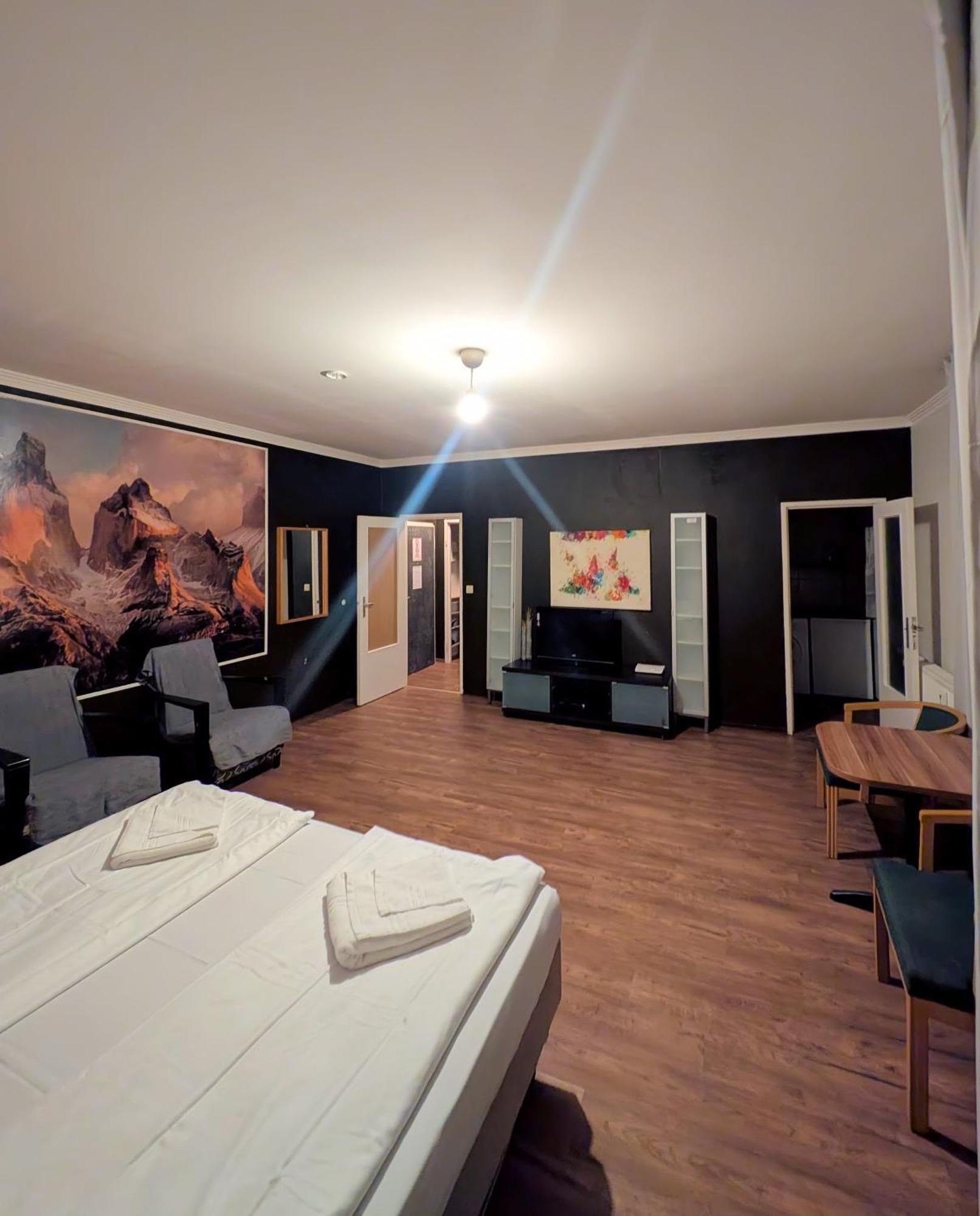 Puschkin Rooms Berlin Exterior photo